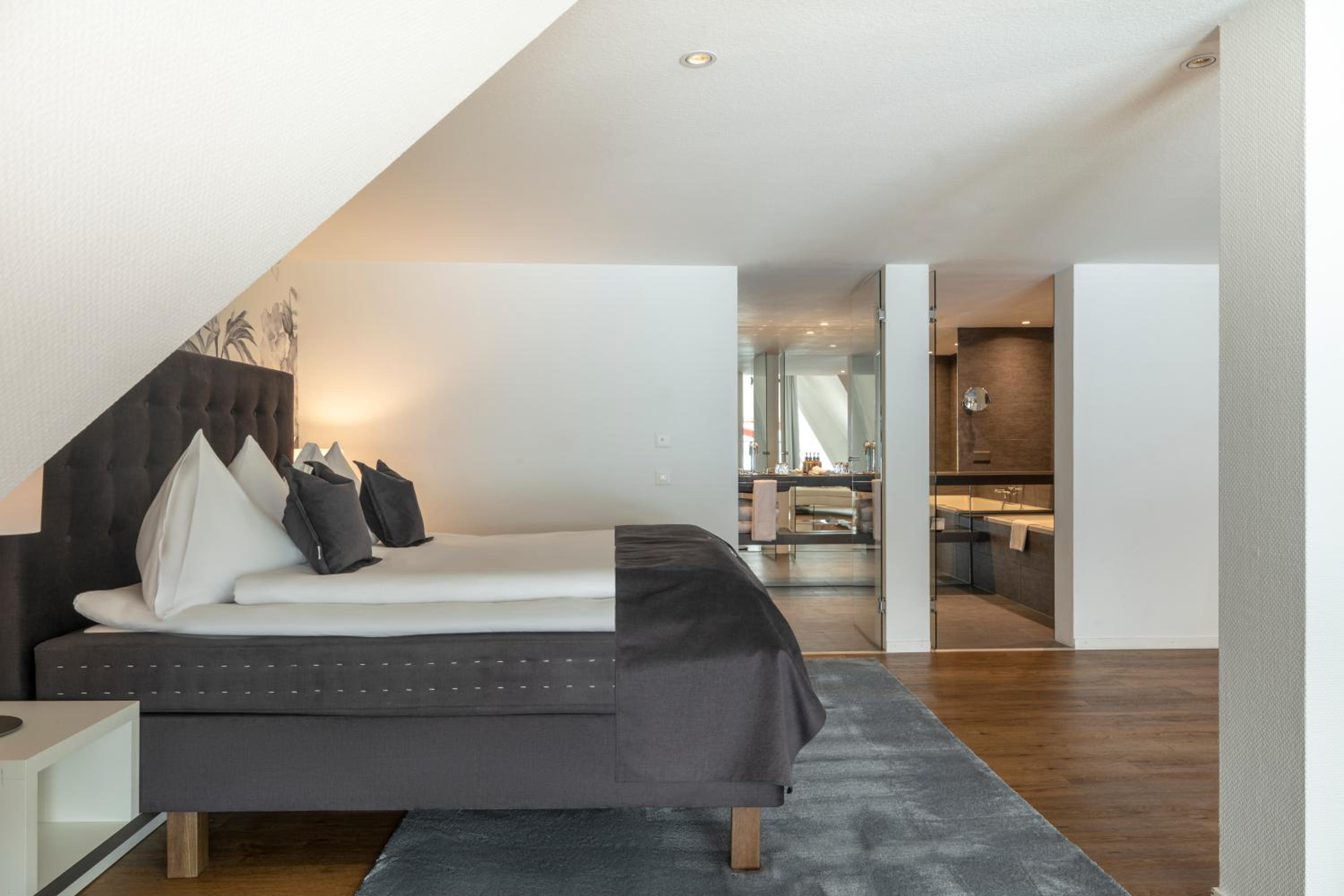 Superior, Suite, King Bed, Sofa