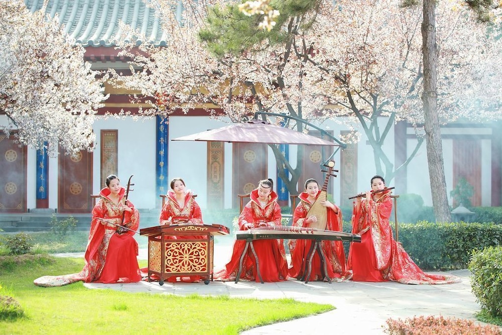 Tang Dynasty Art Garden Hotel 41/49