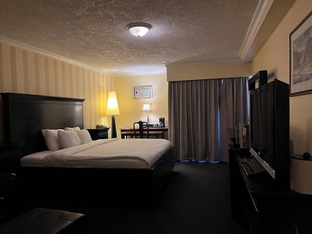 STANDARD, KING BED