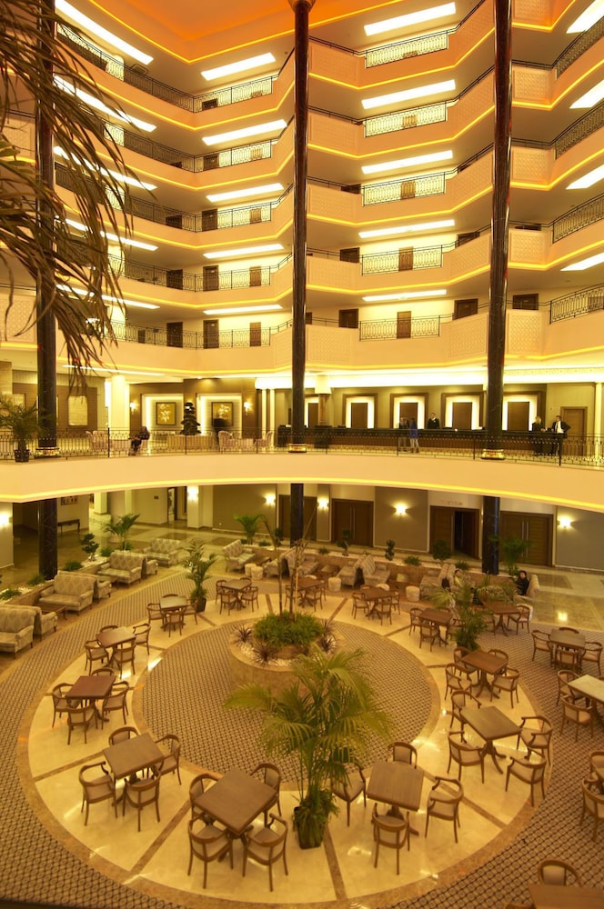 Safran Thermal Resort 41/50