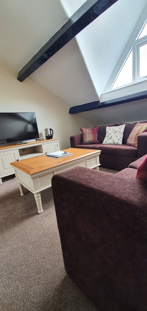 The Silverdale Hotel 37/46