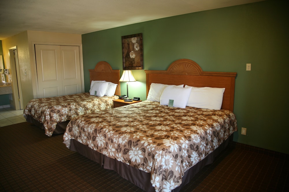 Coach Light Inn Brenham 14/37
