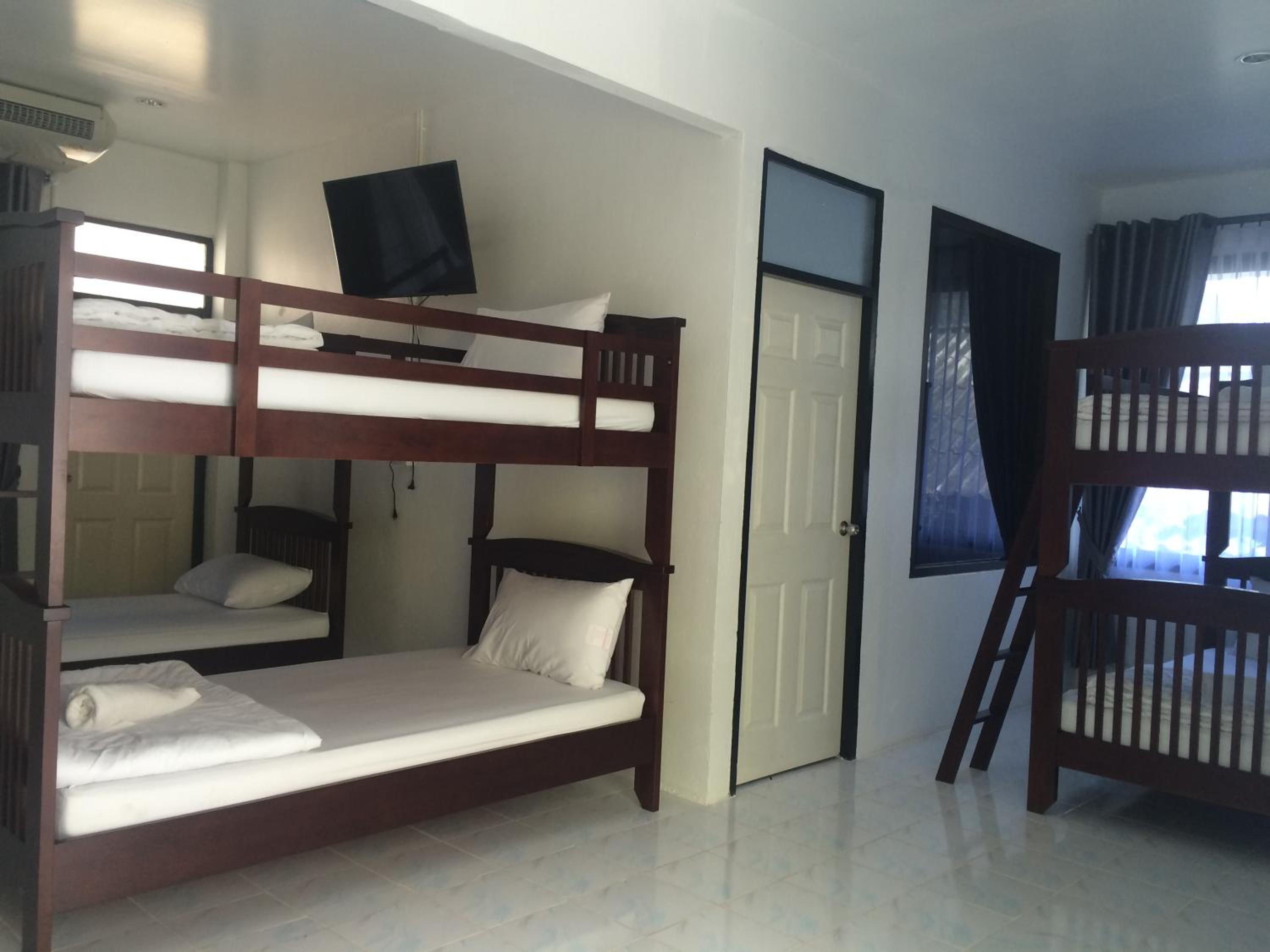 سكن مشترك مختلط، Lay Trang Resort 2/4
