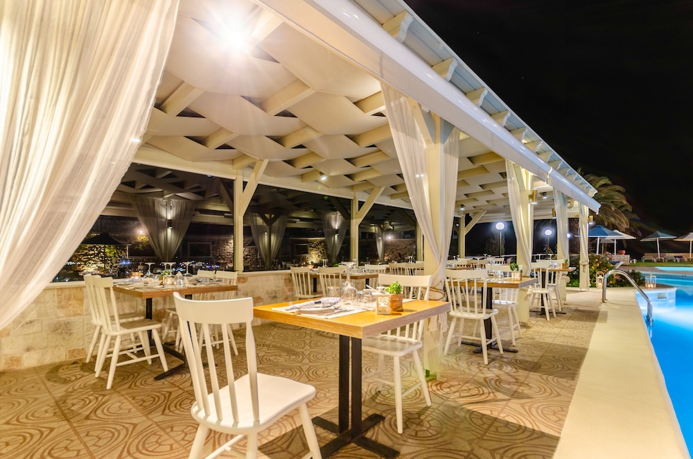 Pela Mare Hotel 59/77