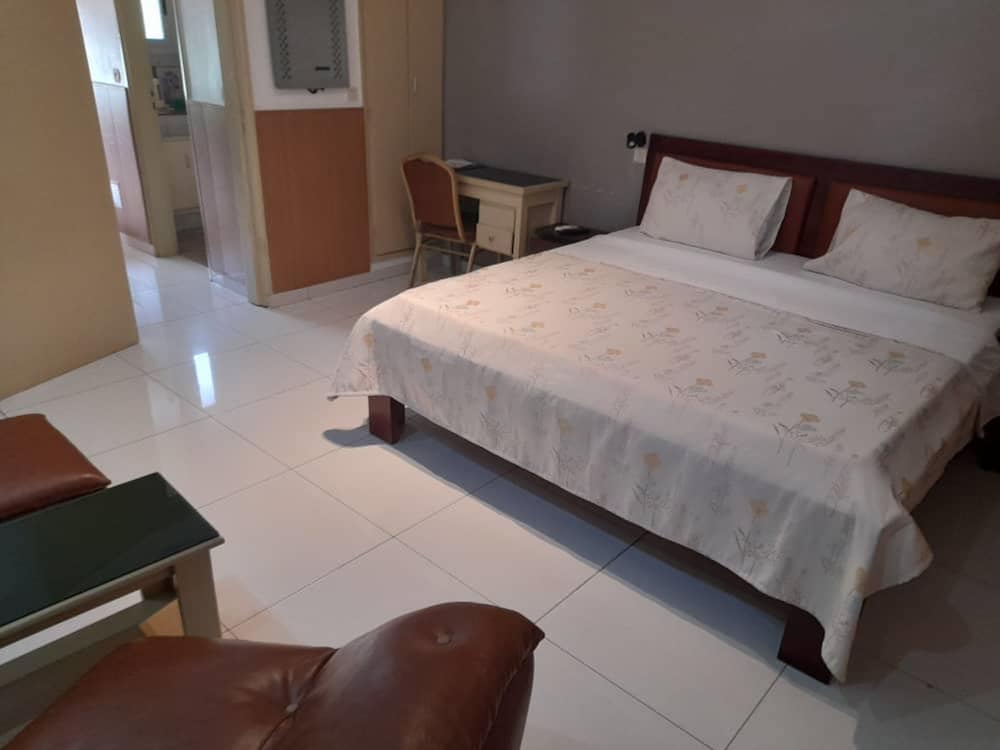 Superior, Studio, King Bed, Accessible