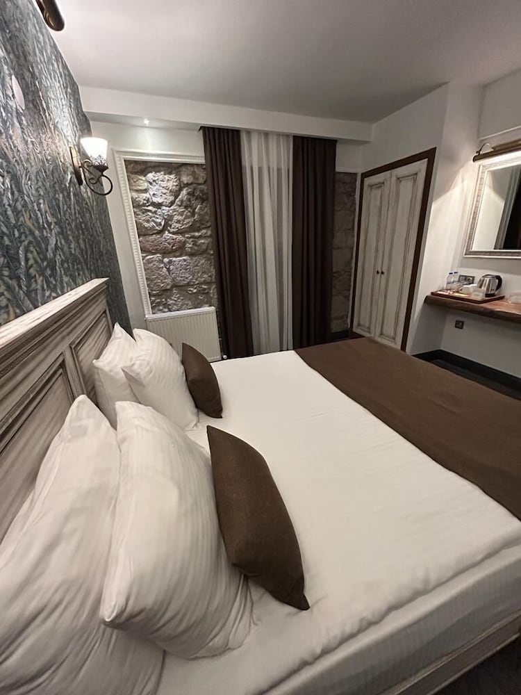 Assos Troy Port Hotel 3/47