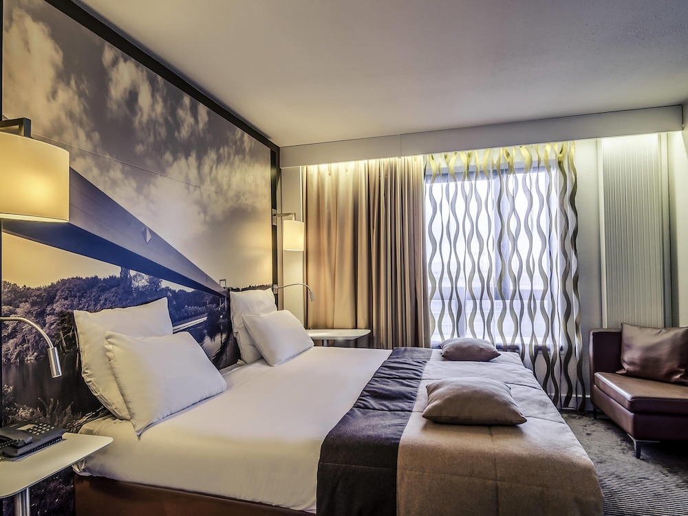 MERCURE CERGY PONTOISE CENTRE 17/70