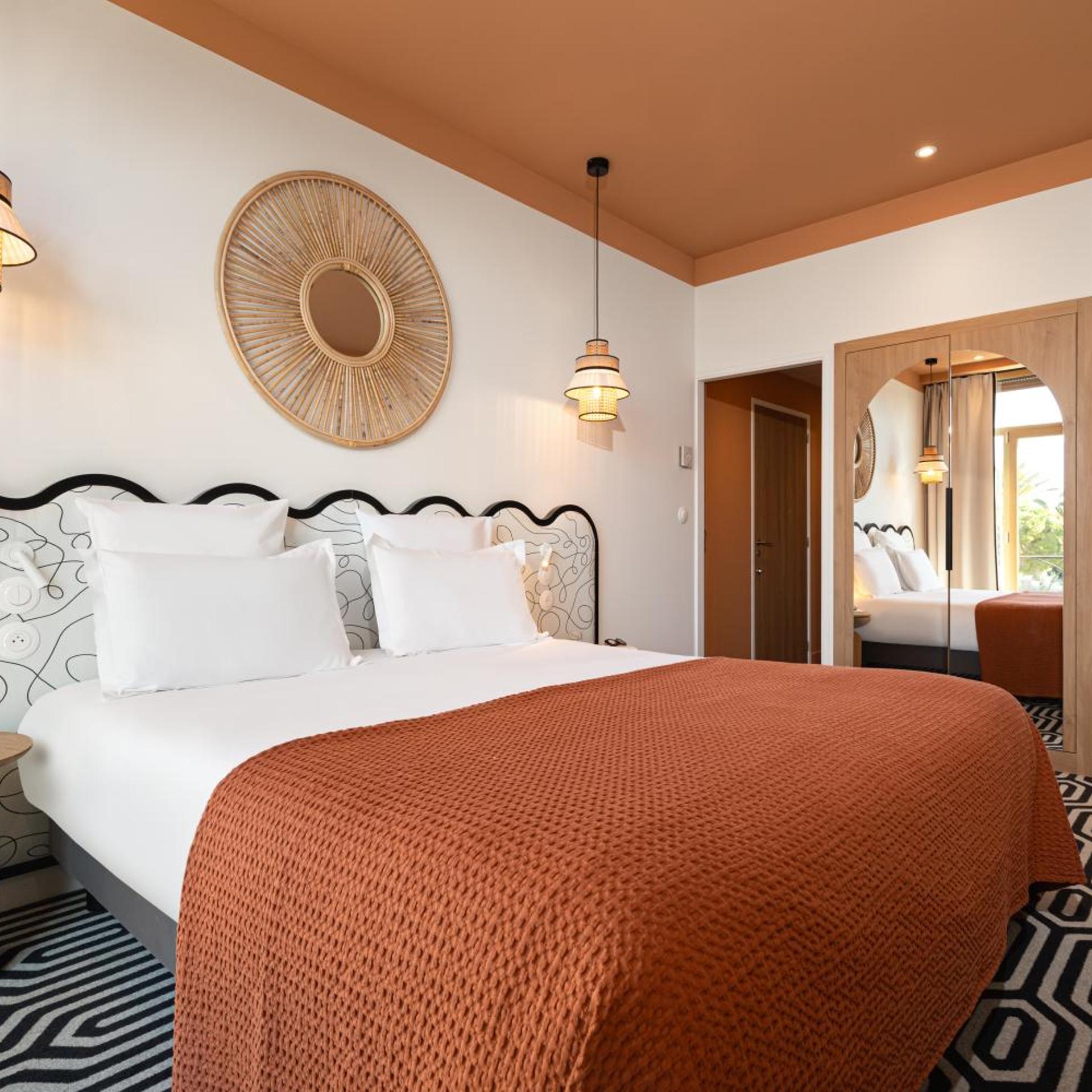 غرفة بريفيليج بسرير مزدوج أو سريرين منفصلين بإطلالة على البحر بشرفة، Hotel Albert 1er Nice 2/8