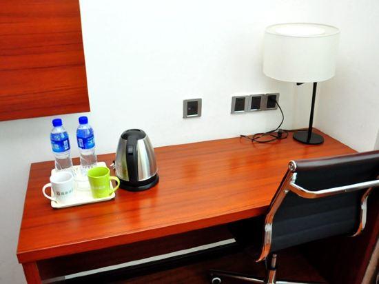 Yitel Hotel (Xining West Street Wangfujing) 47/59