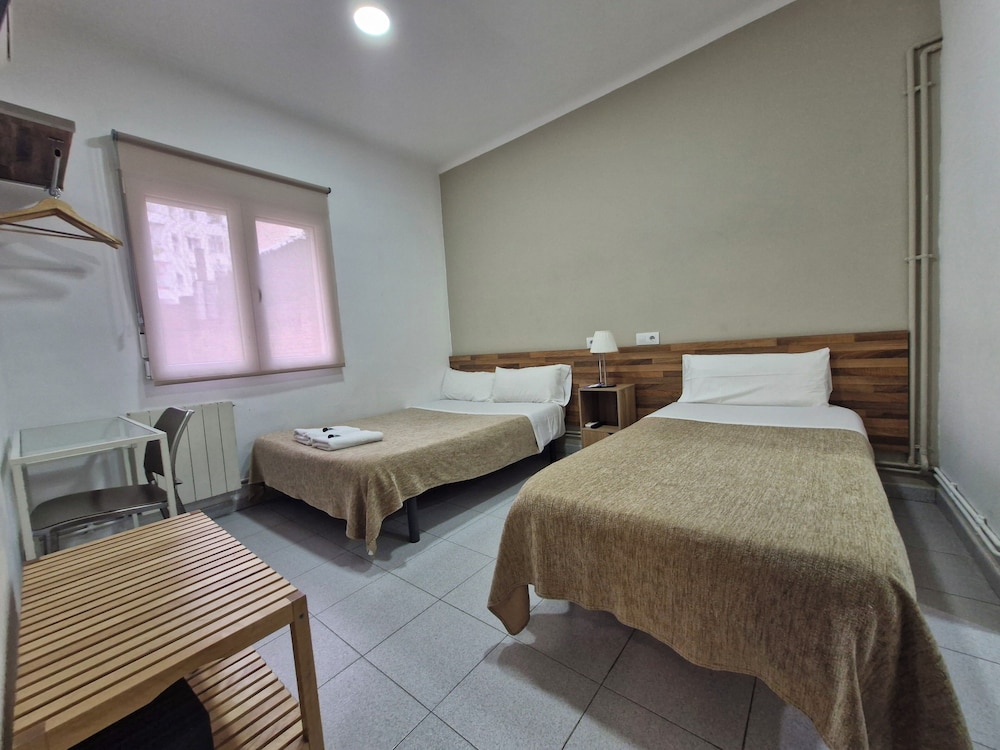 غرفة ثلاثية بحمام خاص، Hostal El Kano 4/8
