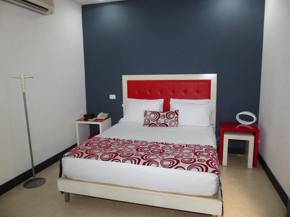 Hotel Merlott Lleras 13/48