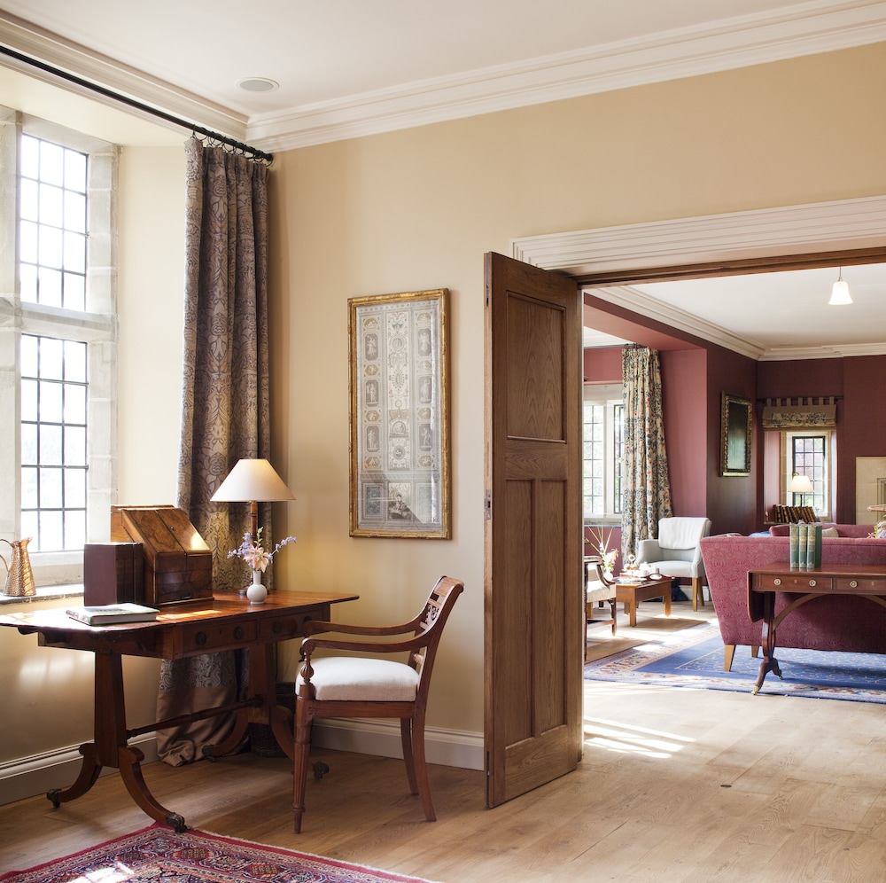 ARD NA SIDHE COUNTRY HOUSE 33/46