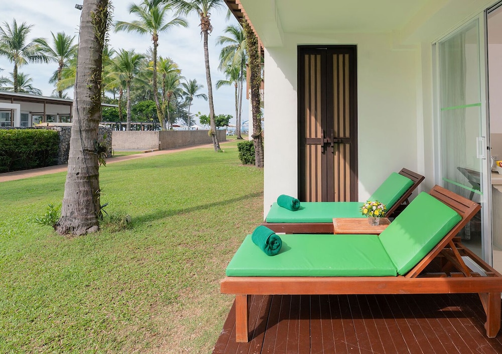 Briza Beach Resort 46/71