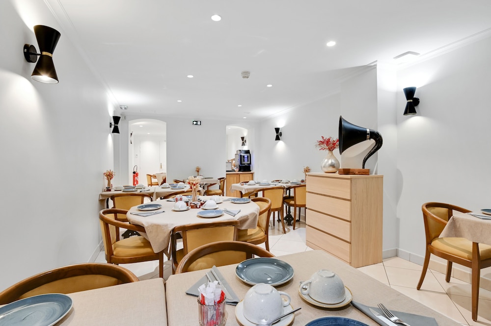 Elysees Opera Hotel 53/62