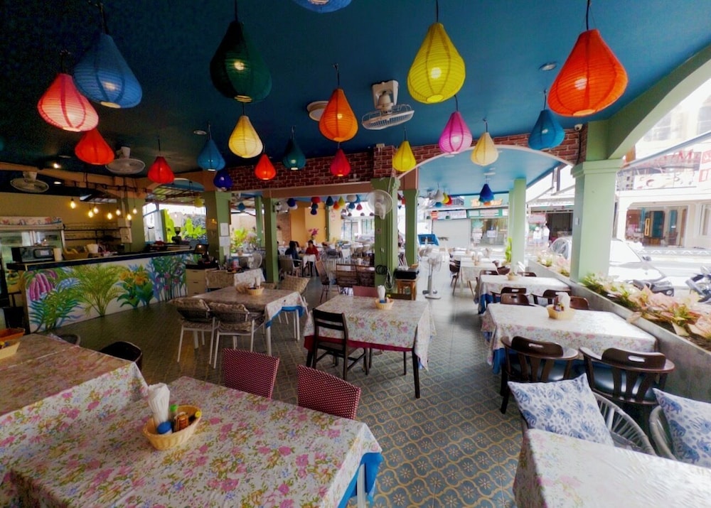 Sugar and Spice Inn 40/48
