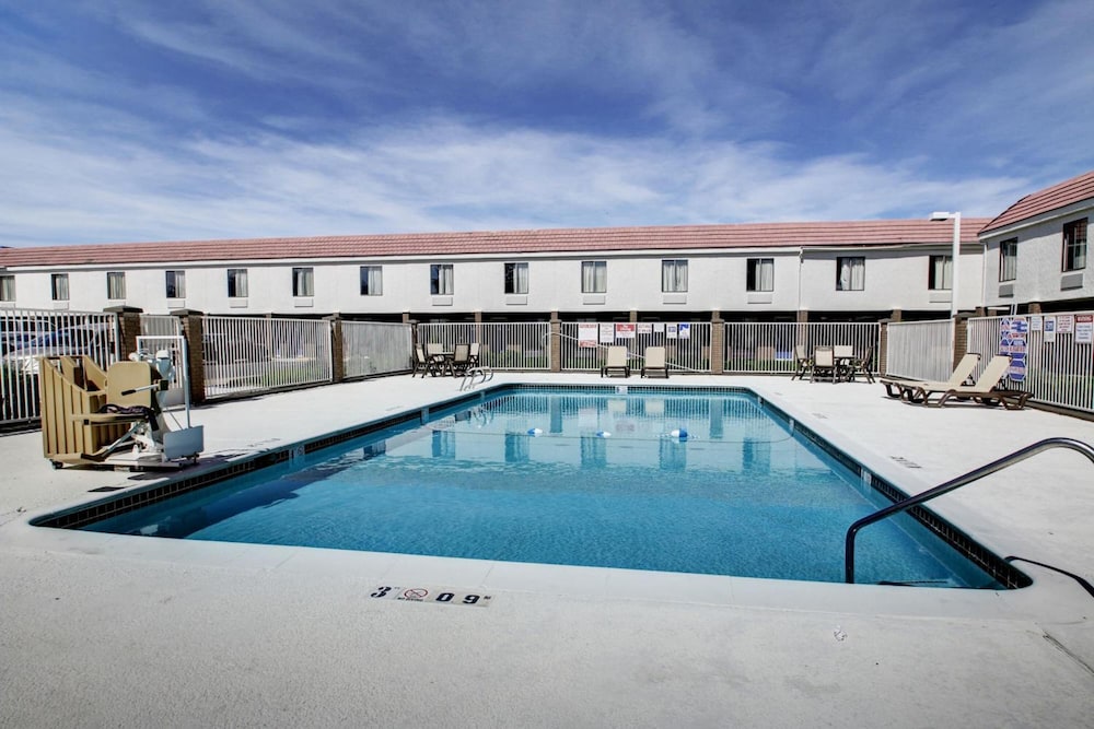 Motel 6 Ogden Riverdale image