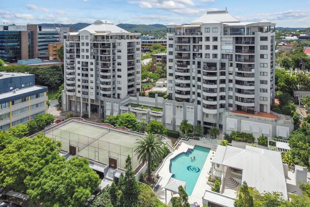 The Oasis Apartments 5/66