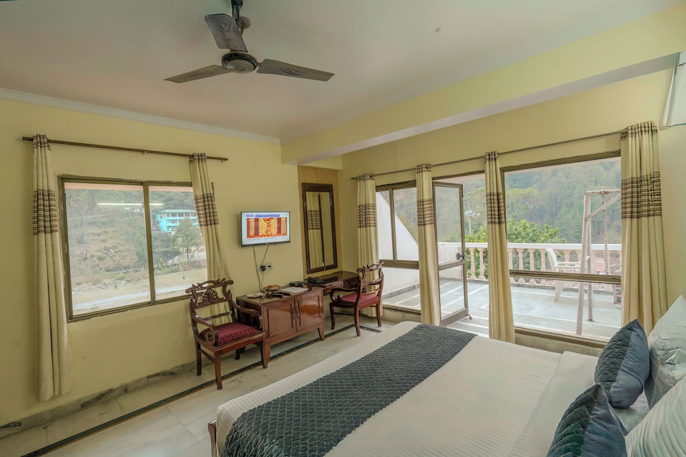 Dynasty Resort, Khurpatal 24/51