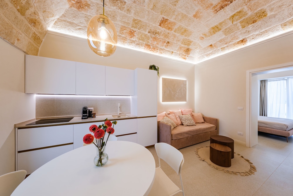 Palazzo Clemente 32/50