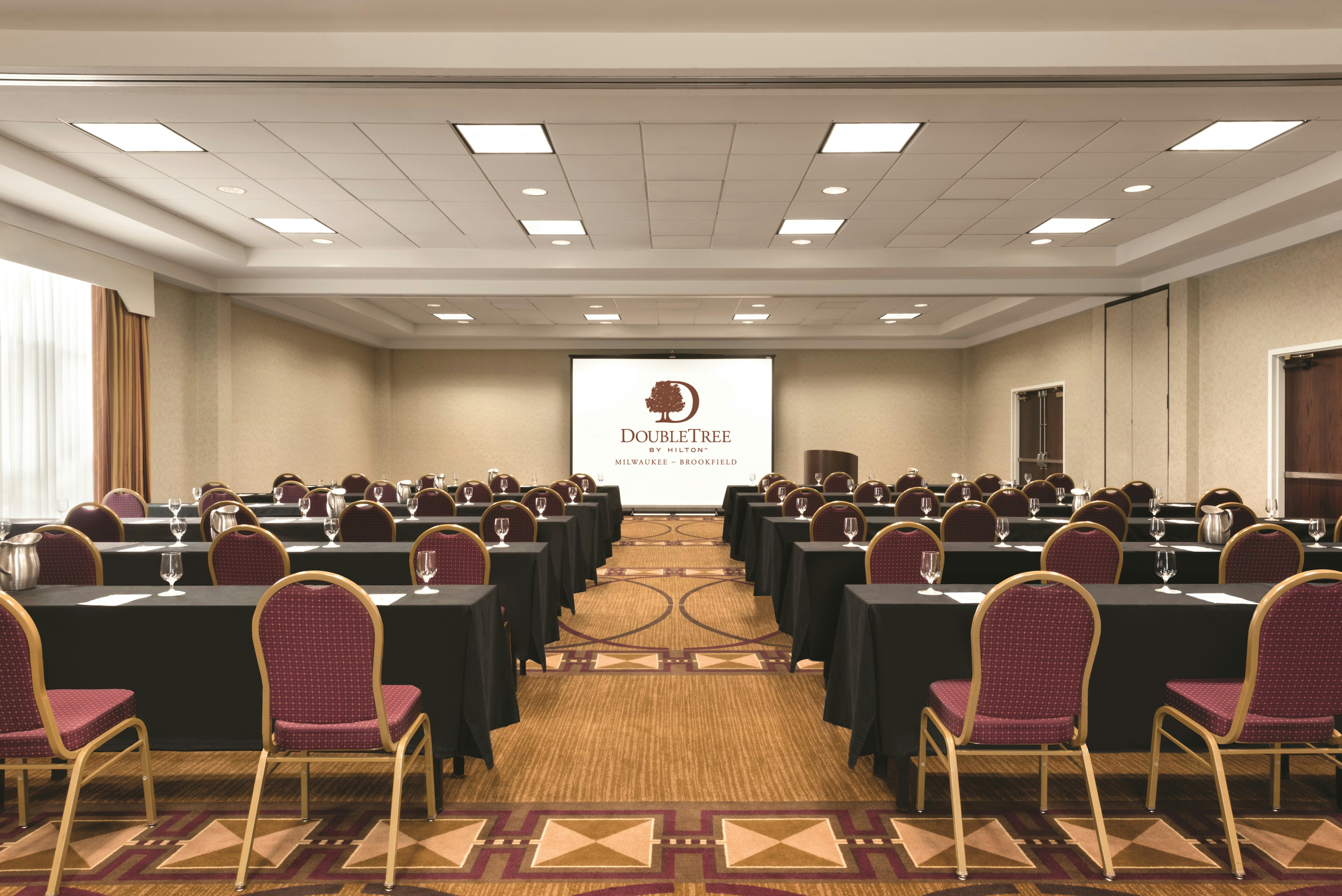 Doubletree By Hilton Milwaukee 41/58