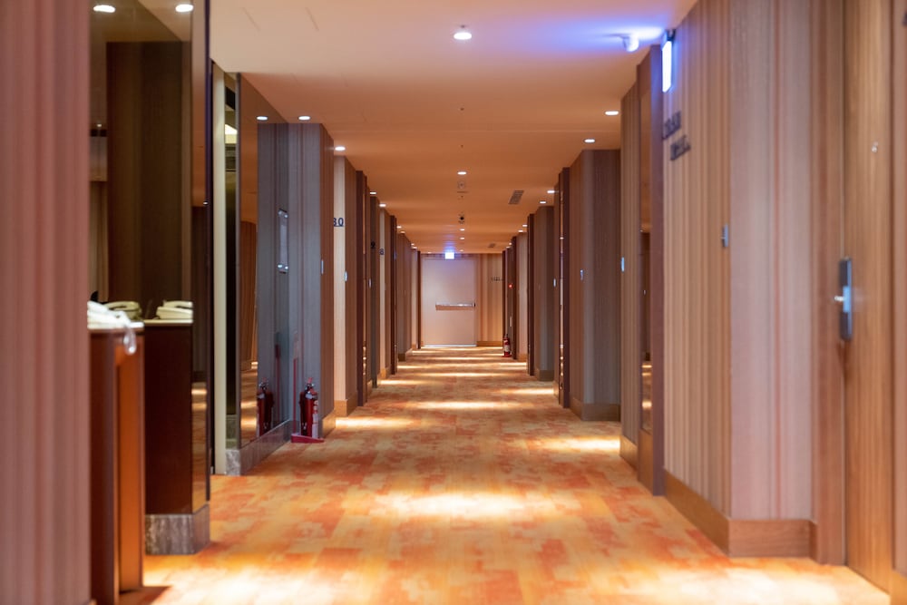 He Ti Hotel 45/50