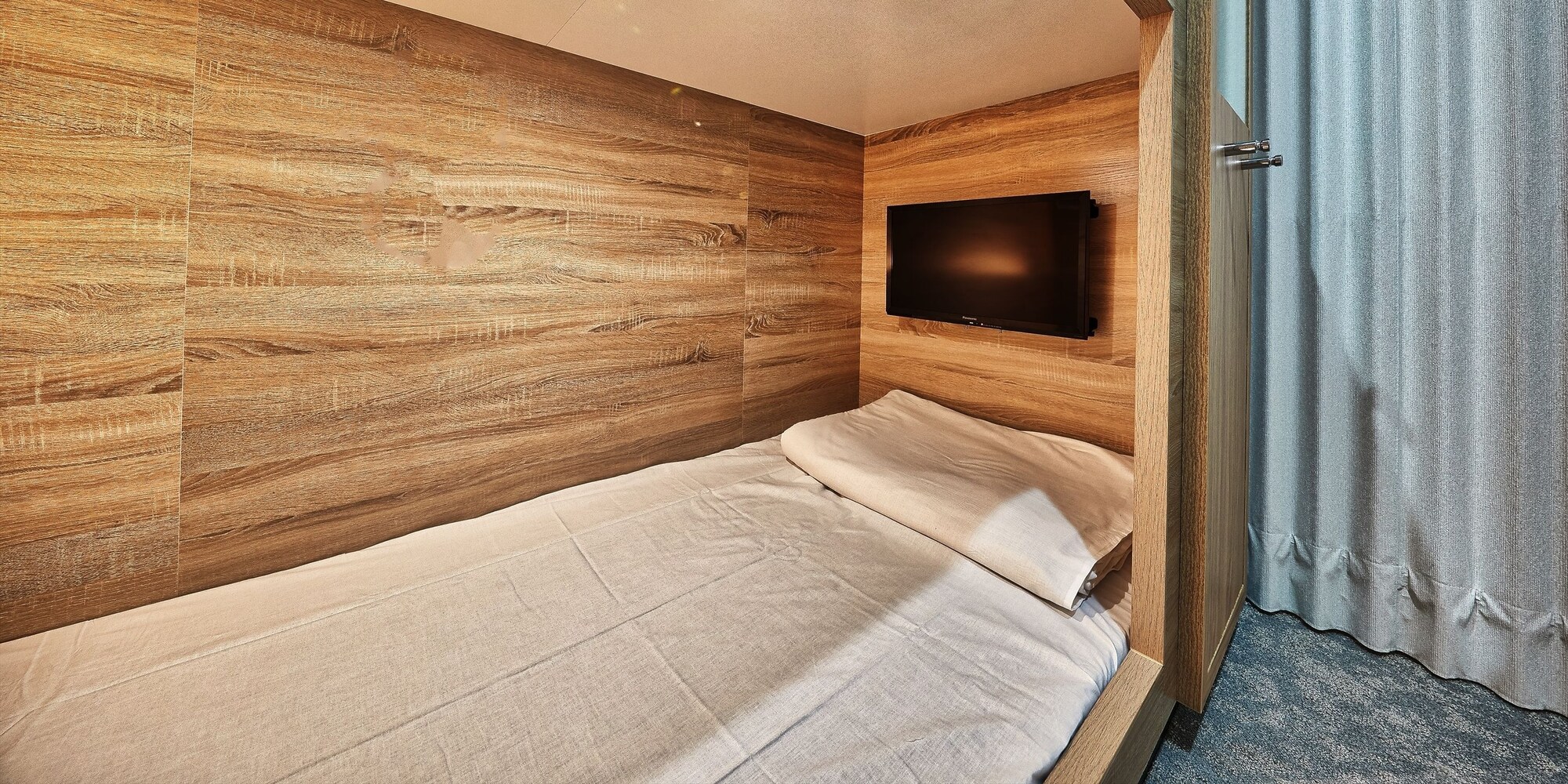 MALE DORM, UPPER, CABIN, ADULT ONLY