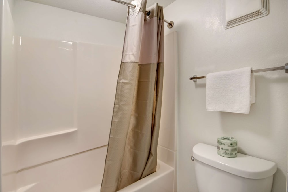Motel6 Dallas, TX - Forest Lane 38/41