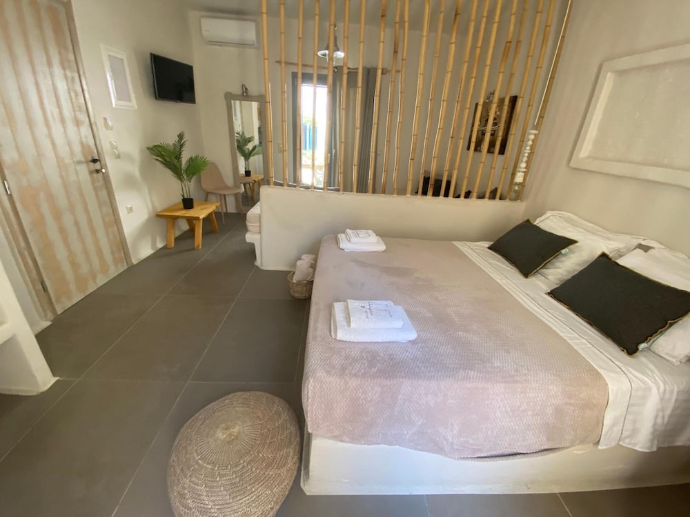 Ampelos Suites 22/30