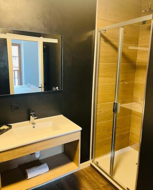 HOTEL DU CHATEAU 18/21