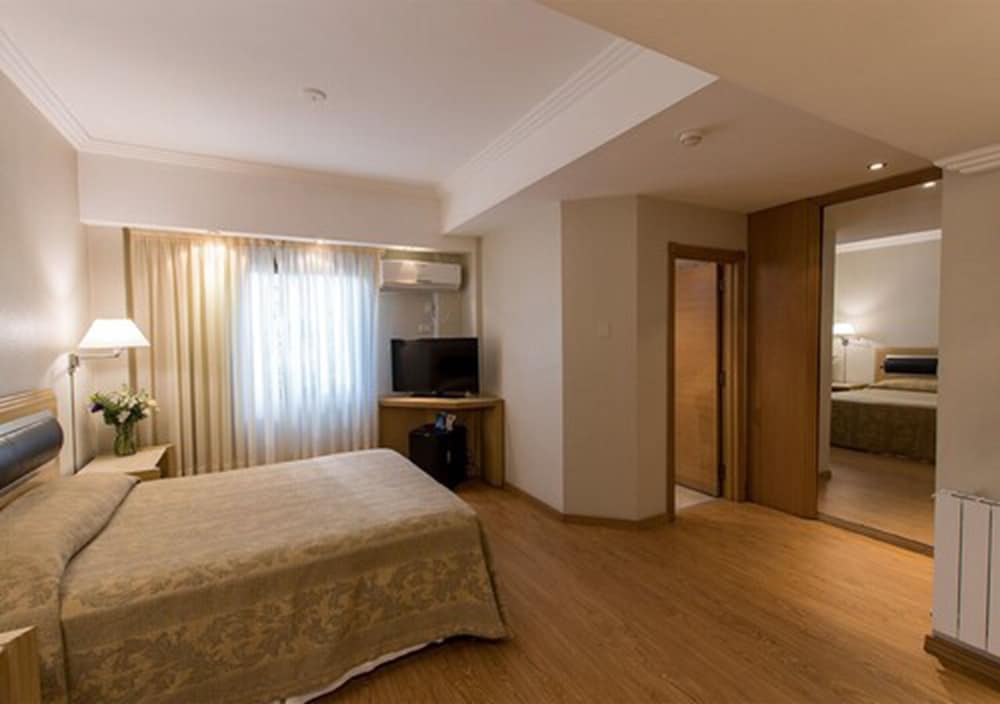 HOTEL SOLANS RIVIERA 16/40