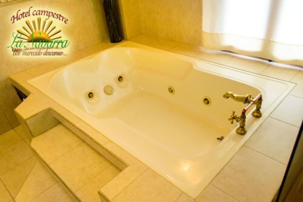 Hotel Campestre La Navarra 33/34