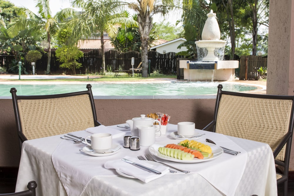The Royal Villas Swaziland 16/36