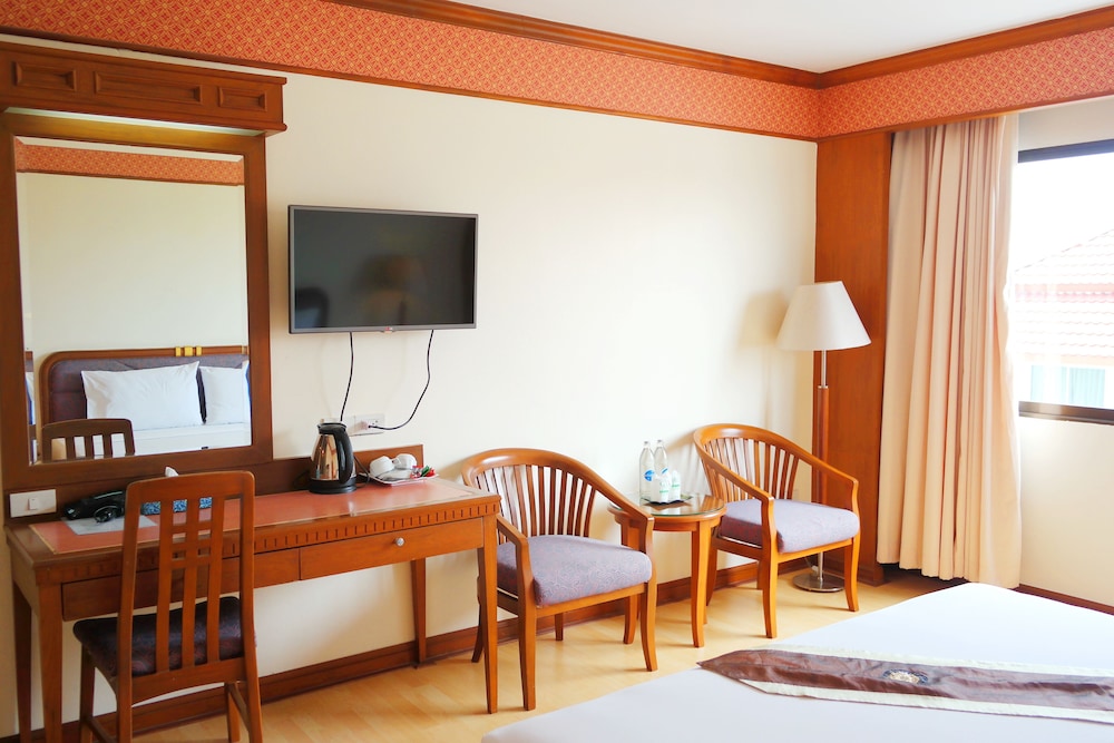 Grand Park Hotel 65/69