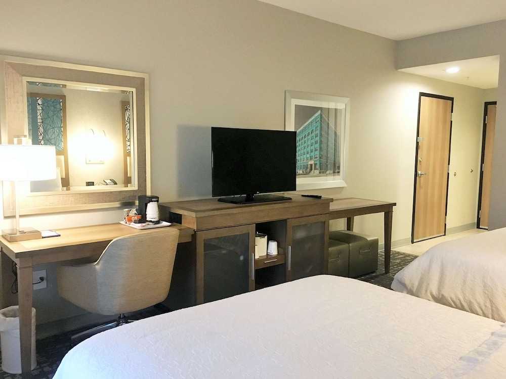 Hampton Inn Suites Dallas the Colony Tx 16/48
