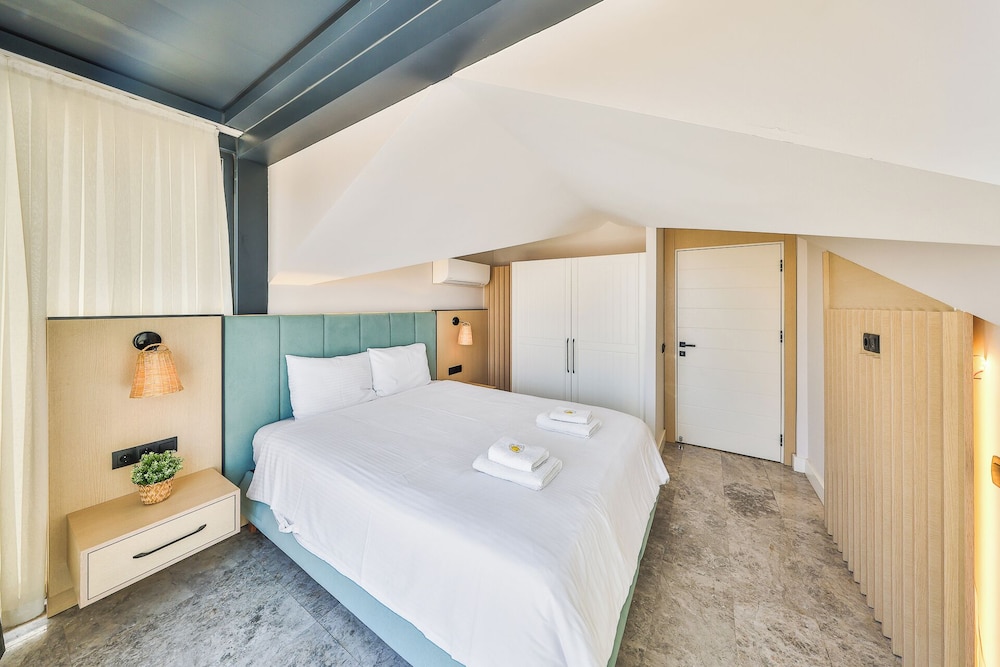 Sole Suites 16/49