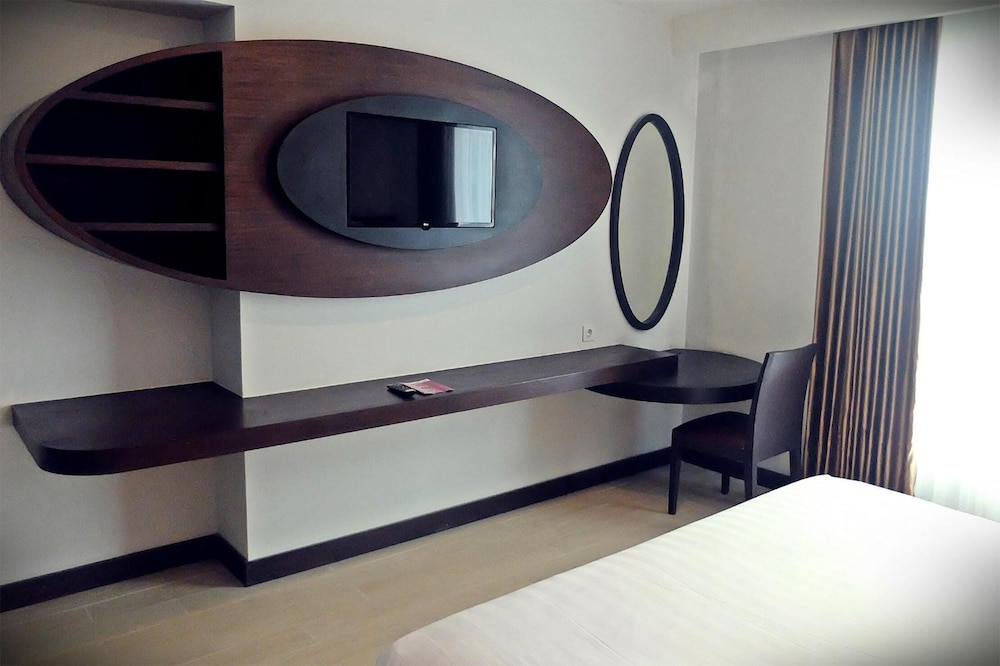 Grand Orchid Hotel 10/19