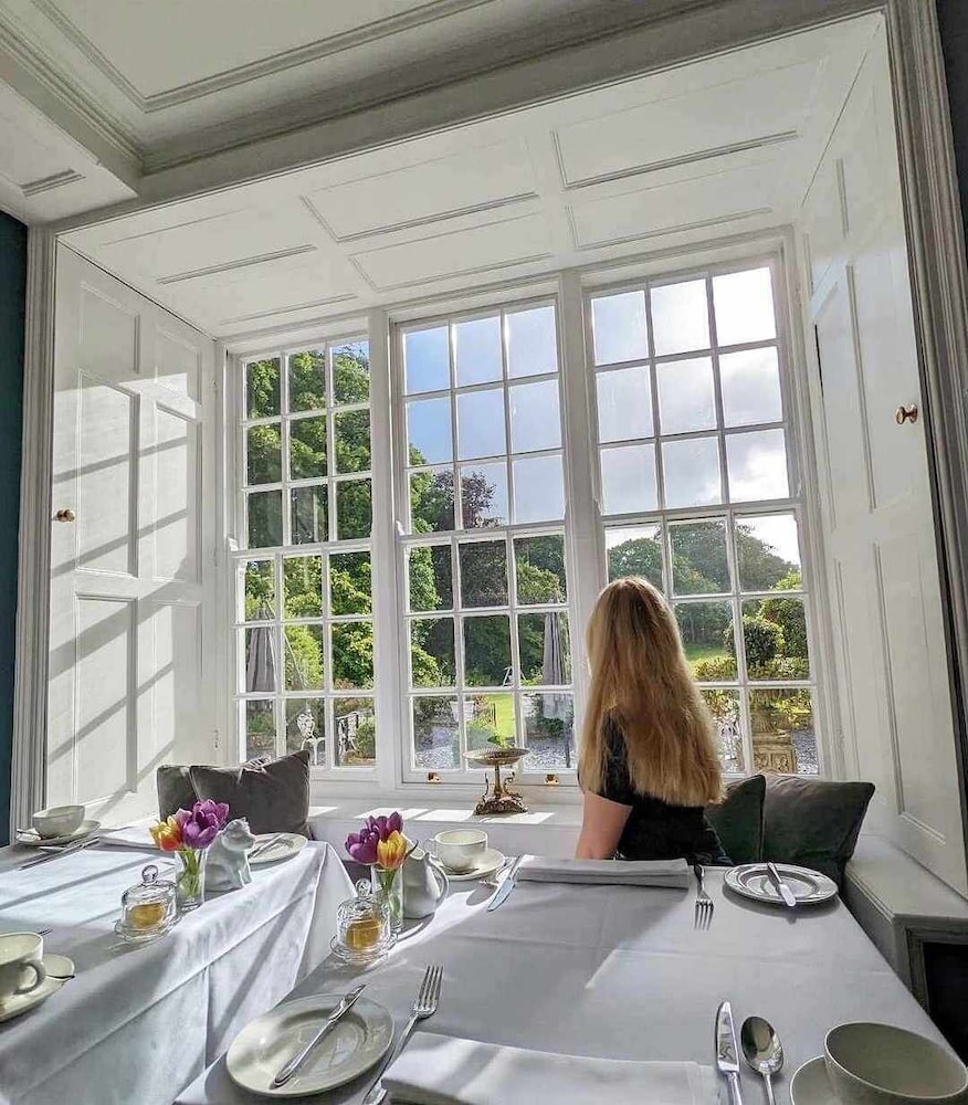 Plas Dinas Country House 50/50