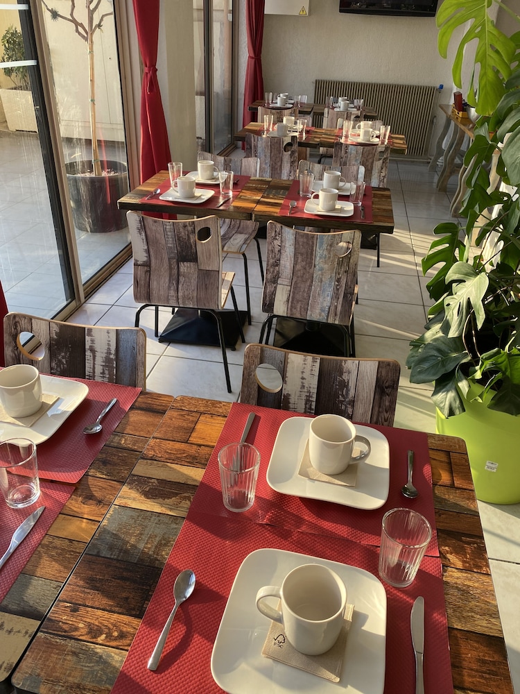 Hotel Saint Georges 24/50