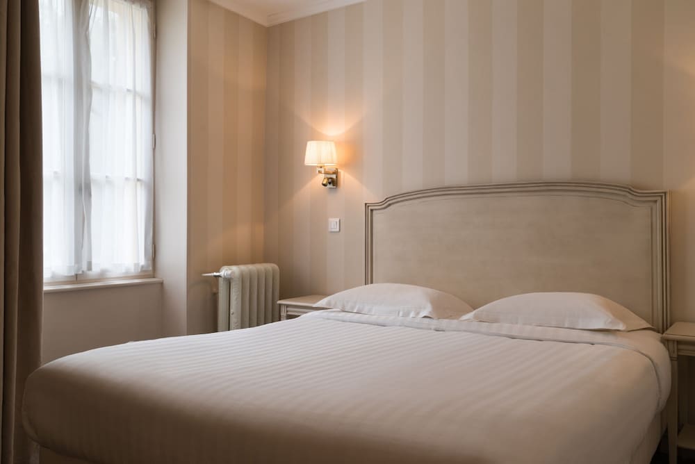 Hostellerie des Trois Pigeons, Paray-le-Monial 21/64