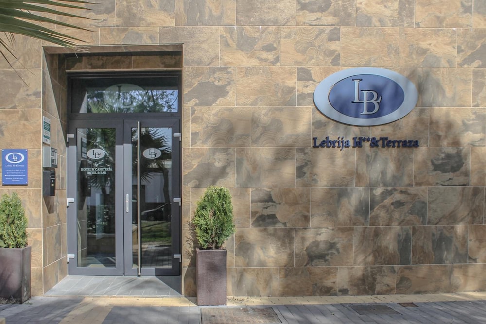 LB Lebrija Hotel & Terrace 7/65