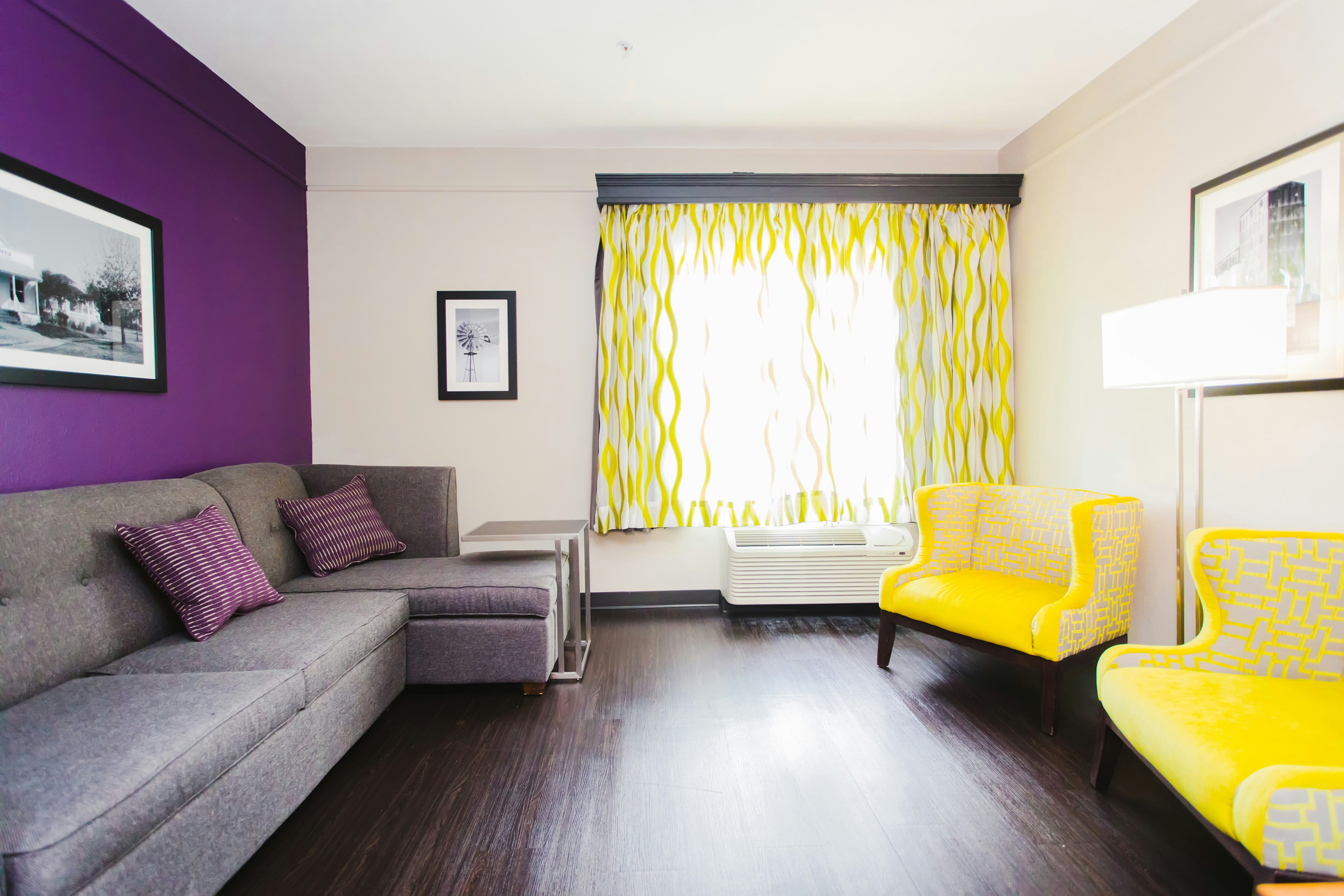 Palacio Royale Inn Signature 24/45