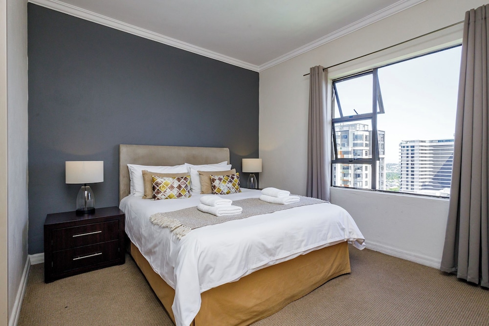 Westpoint Executive Suites - Apartments 27/70