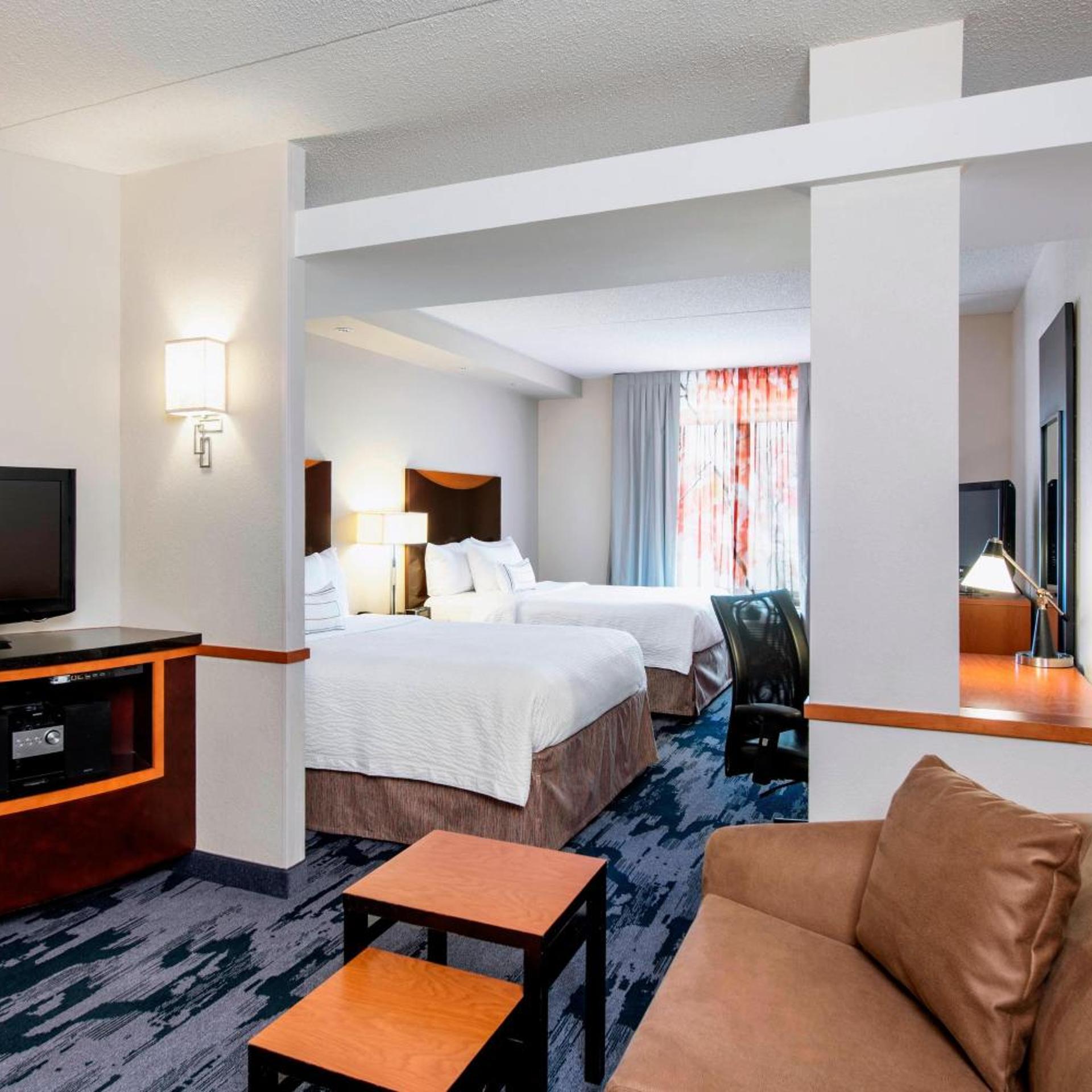 Studio, Queen Bed