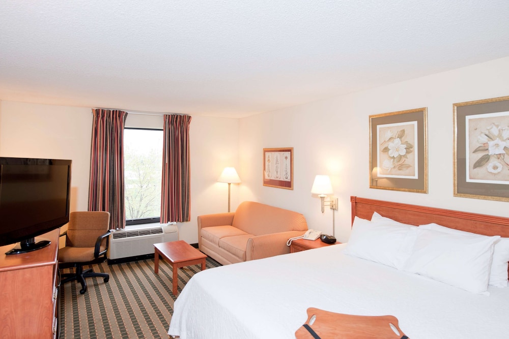 Hampton Inn & Suites St. Louis/Chesterfield 17/81