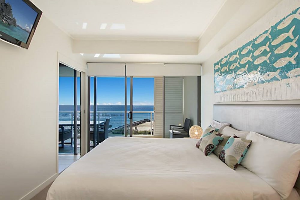 Blue C Coolangatta 35/77
