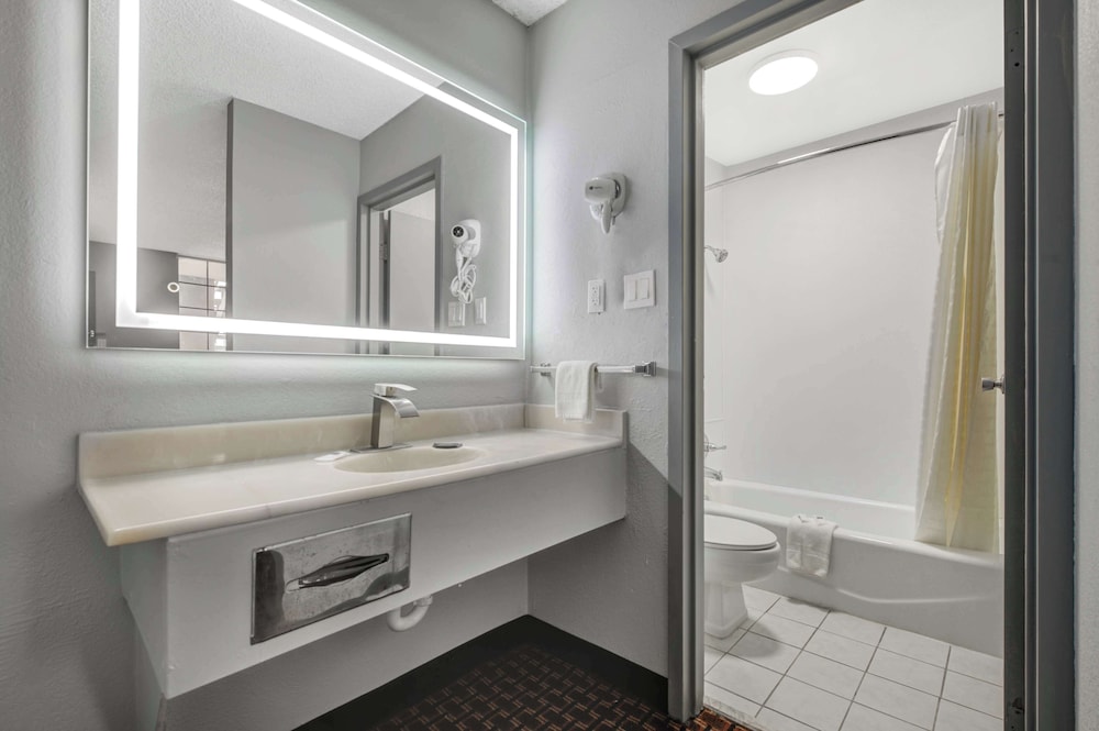 Motel6 Chickasha, OK 29/32