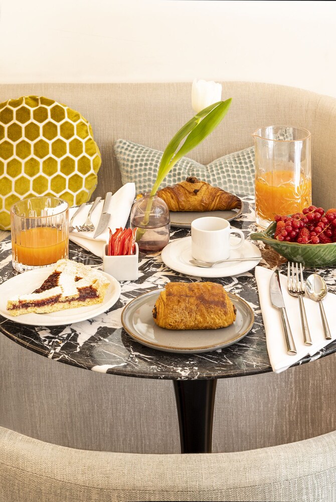 Nerva Boutique Hotel 57/72