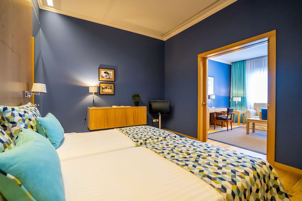 GRANDE HOTEL DO PORTO 8/50