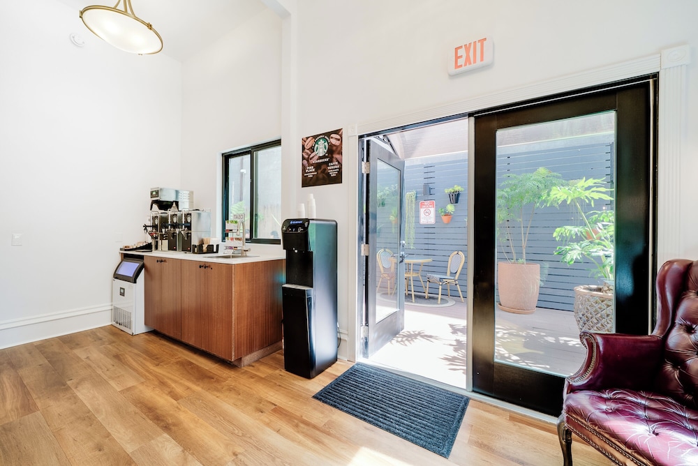 The Beau Hotel Downtown San Diego Gaslamp Quarter 11/50