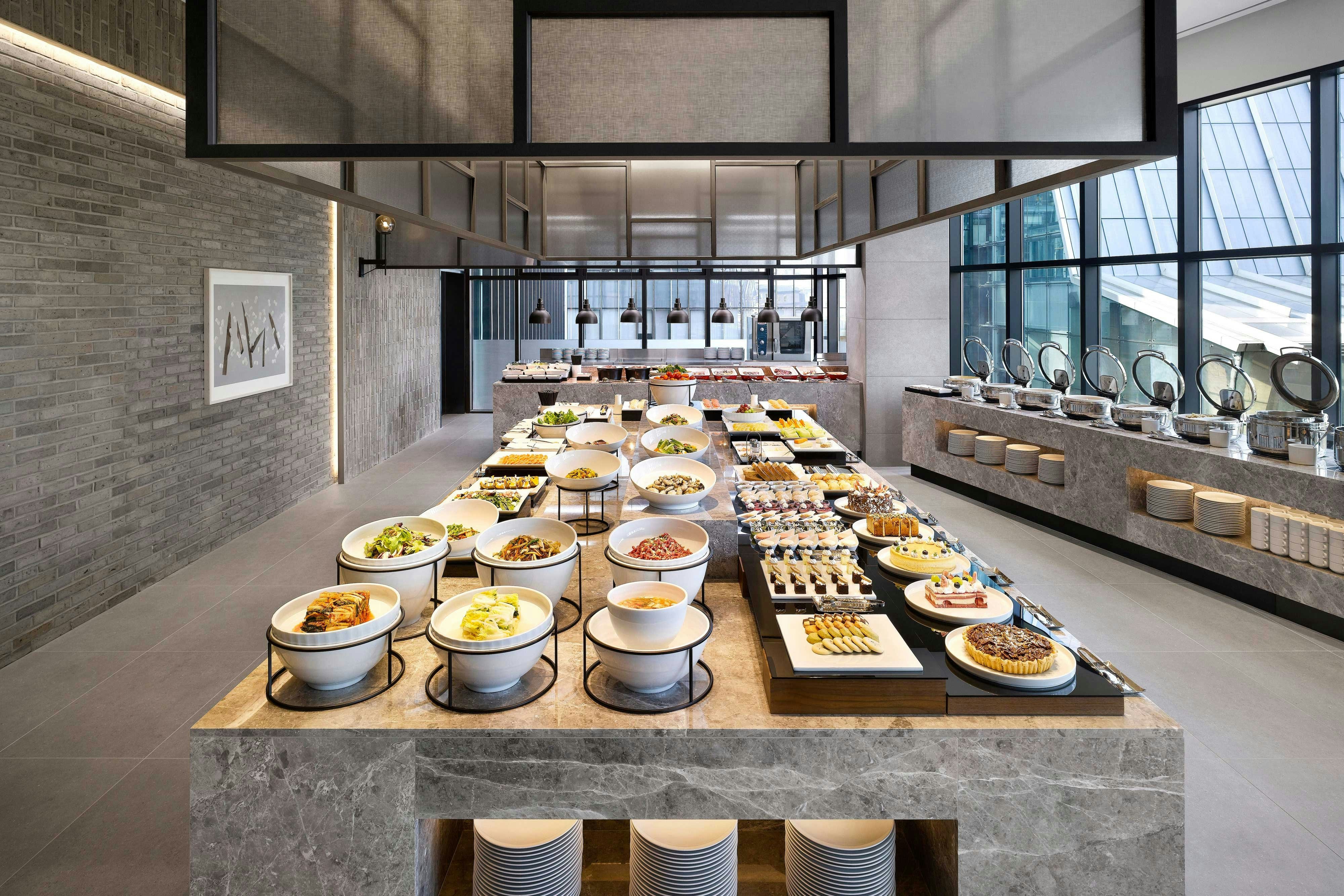 Four Points by Sheraton Josun, Seoul Myeongdong 10/18
